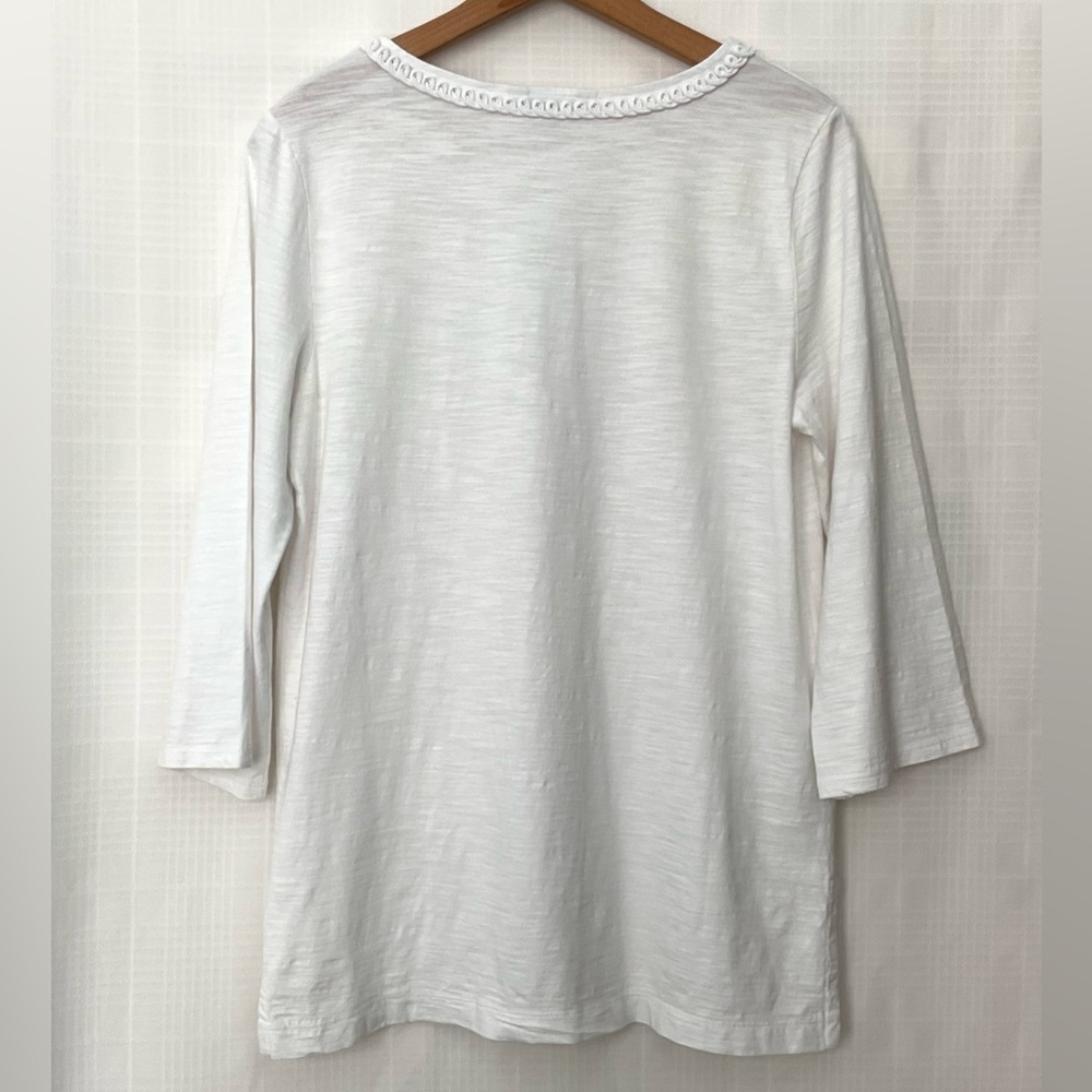 🌱Tommy Bahama white Monochrome detailed 3/4 sleeve Blouse - Picture 2 of 6